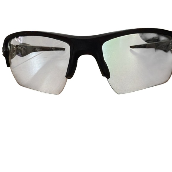 Oakley Transitions- Black Frame with Case and extra set of lenses - Picture 6 of 7